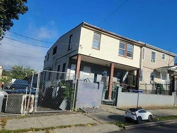 3rd image of 11 N 5th St