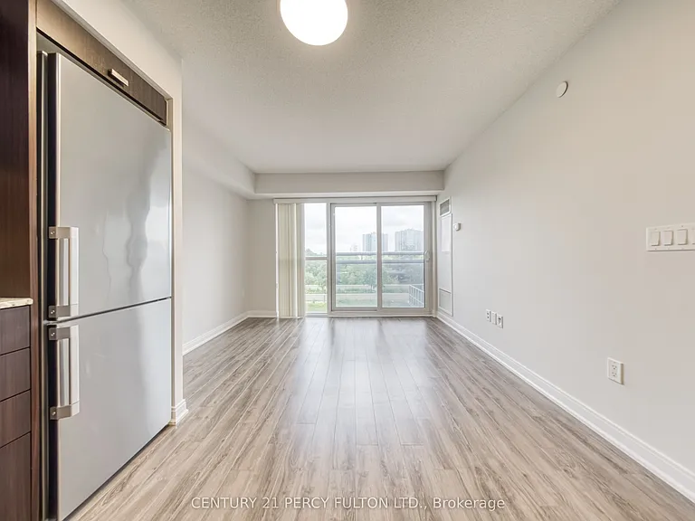 275 Village Green Sq #420 — Photo 11