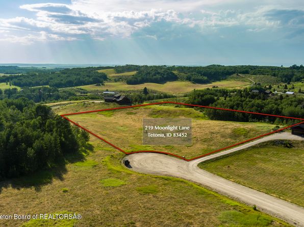 219 Moonlight Ln, Tetonia, ID 83452