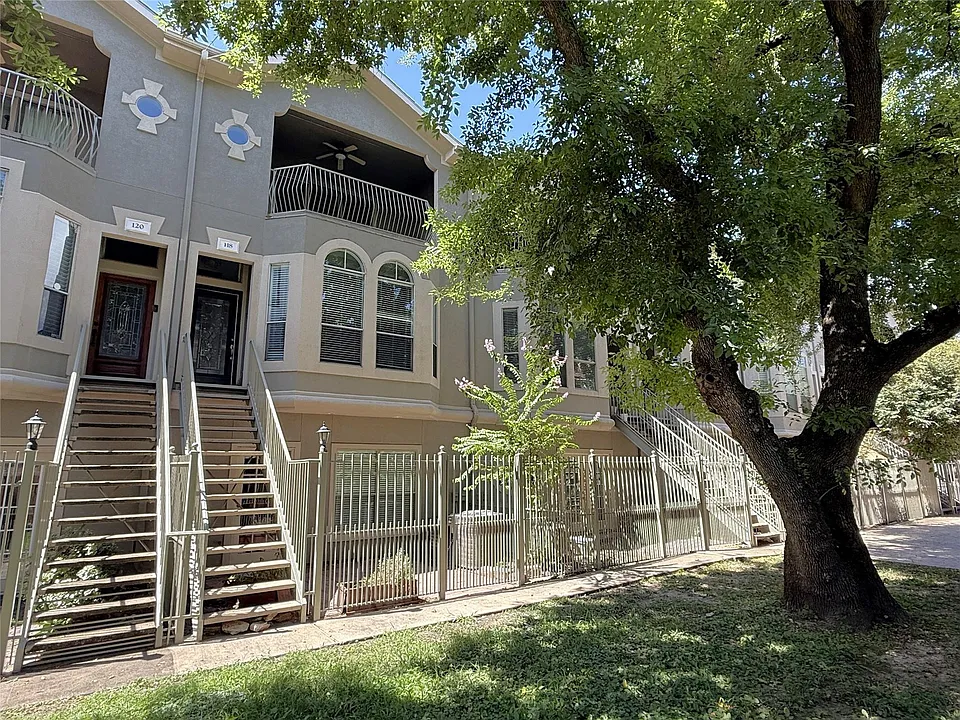 118 Detering St