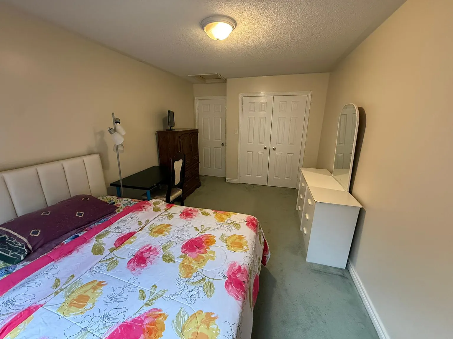 Skylar Cir, Brampton — Photo 2