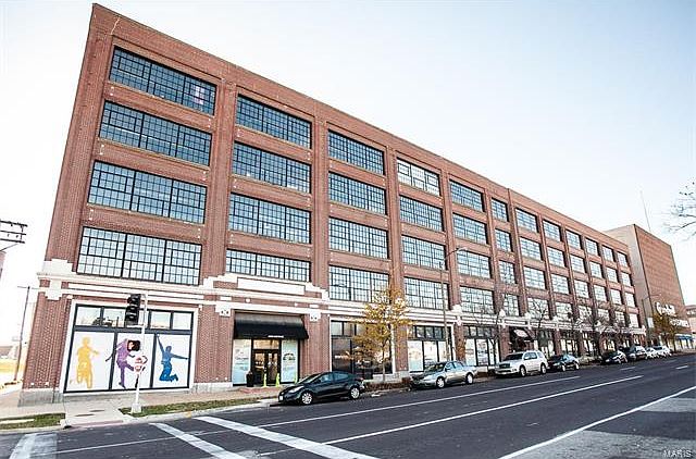 1st image of 4100 Forest Park Ave #425