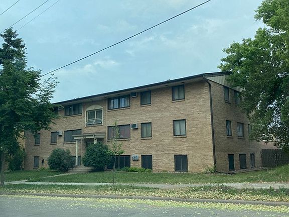 2nd image of 1818 Arthur St NE APT 9
