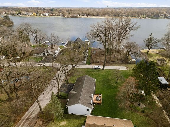 4th image of 98 Cedar Dr