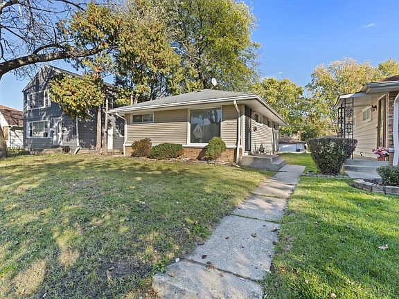 3rd image of 5930 N 67th STREET