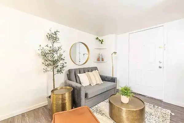 Rented by Voro NYC | media 12