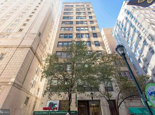 220 S 16th St APT 1202, Philadelphia, PA 19102
