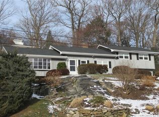 20 Random Rd, Fairfield, CT 06825