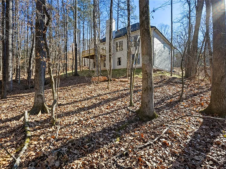 360 Ansley Dr — Photo 37