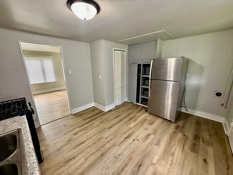 4341 Elm Ave — Photo 5