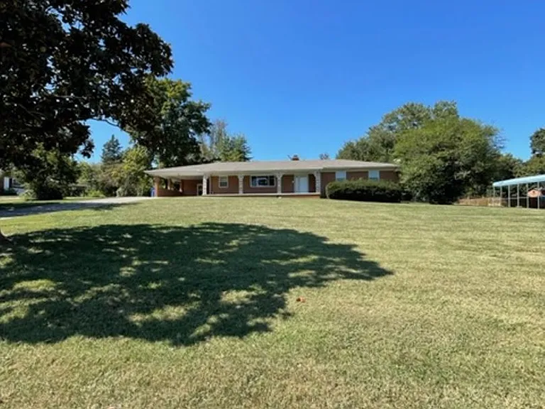 942 Margaret Dr — Photo 18