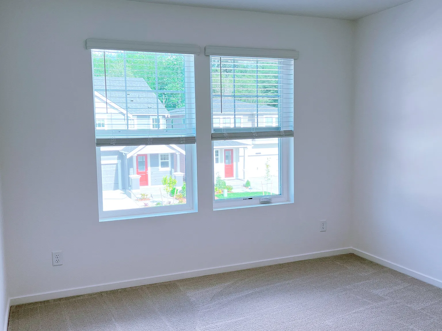 5 bed, 2625 sqft, $1,000 — Photo 3