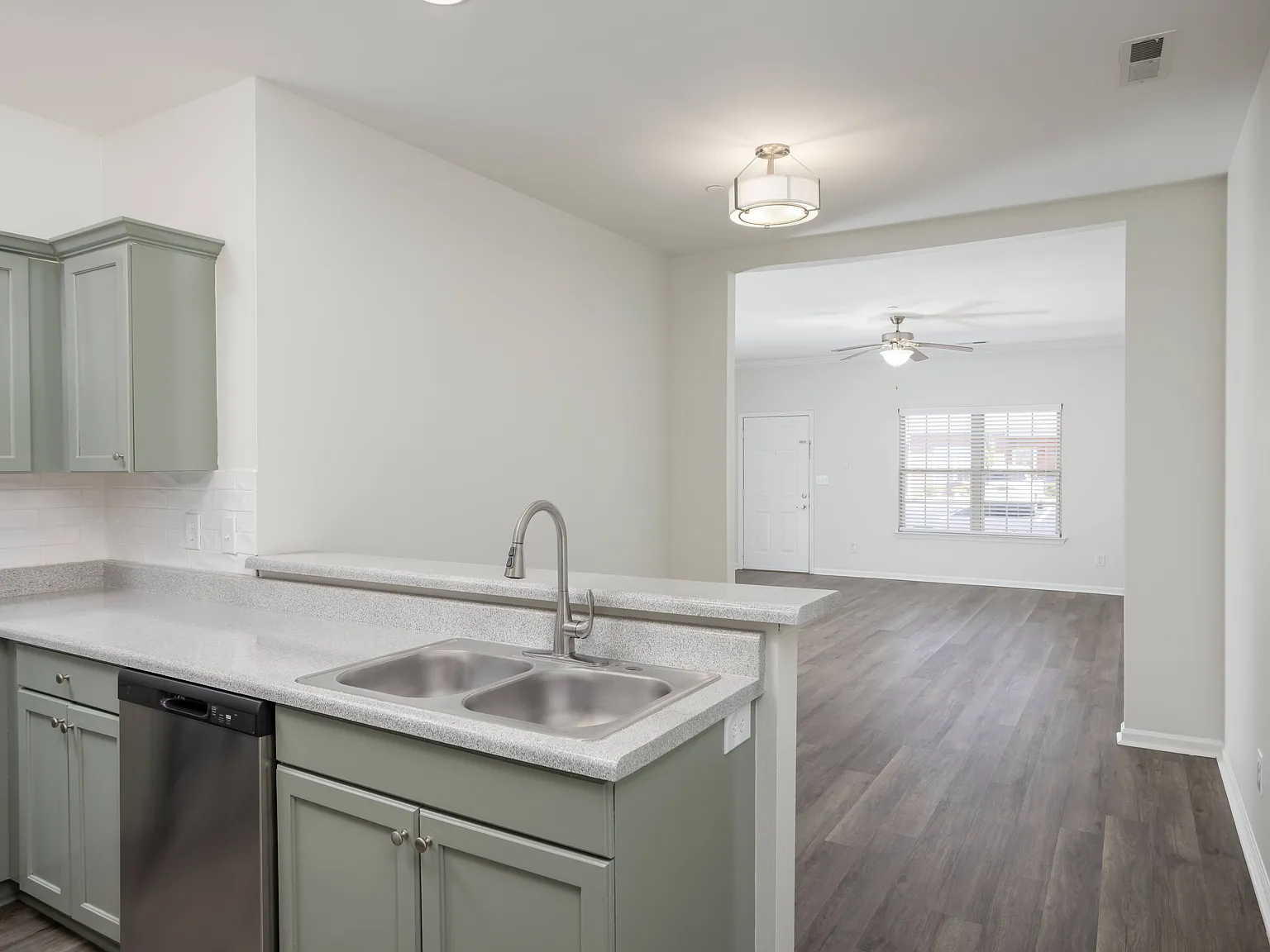 The Oakley at Meadows — Photo 3