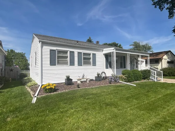 1025 Rosewood Dr, Peru, IN 46970