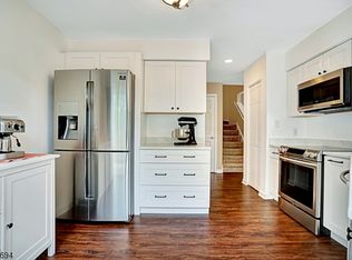 44 Birchwood Rd, Bedminster, NJ 07921