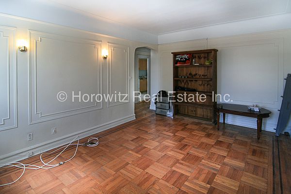 2nd image of 2811 41st St #2