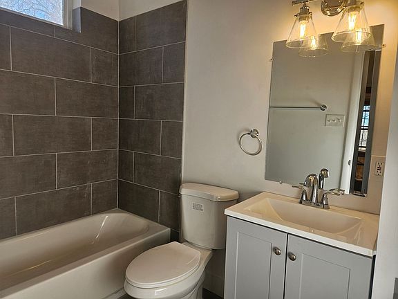 5th image of 1251 Meade St #1