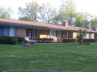 8640 Heatherset Dr, Brighton, MI