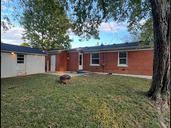 3rd image of 289 Saint Margaret Dr