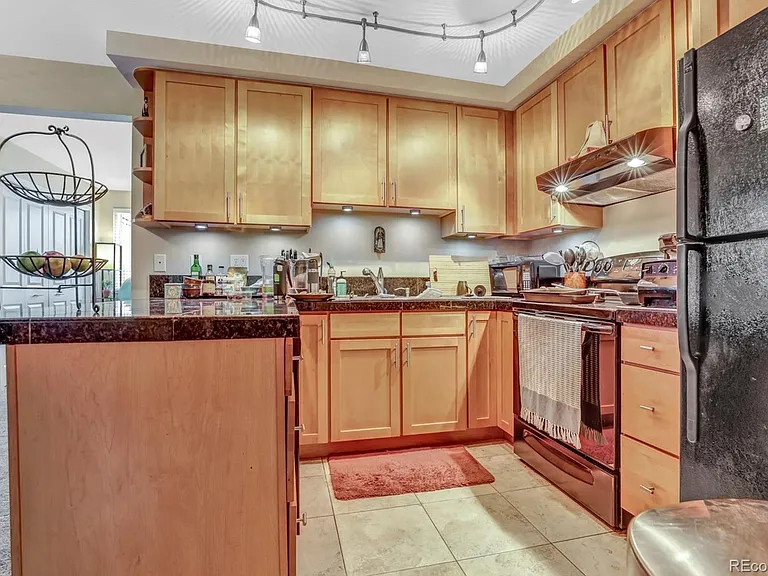 1210 Linden Ave #D — Photo 4