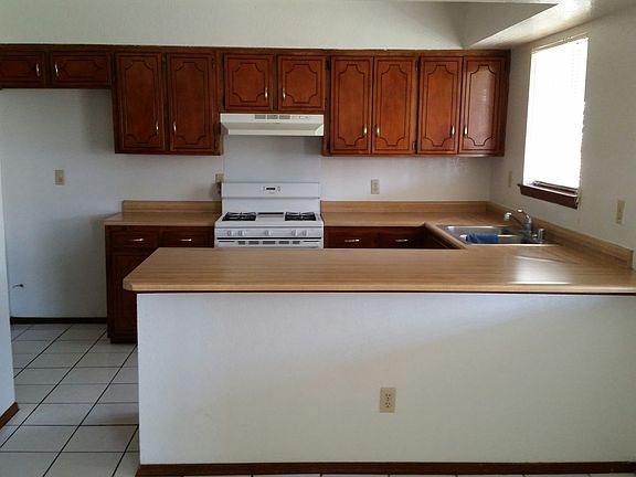 3rd image of 1540 Phil Gibbs Dr