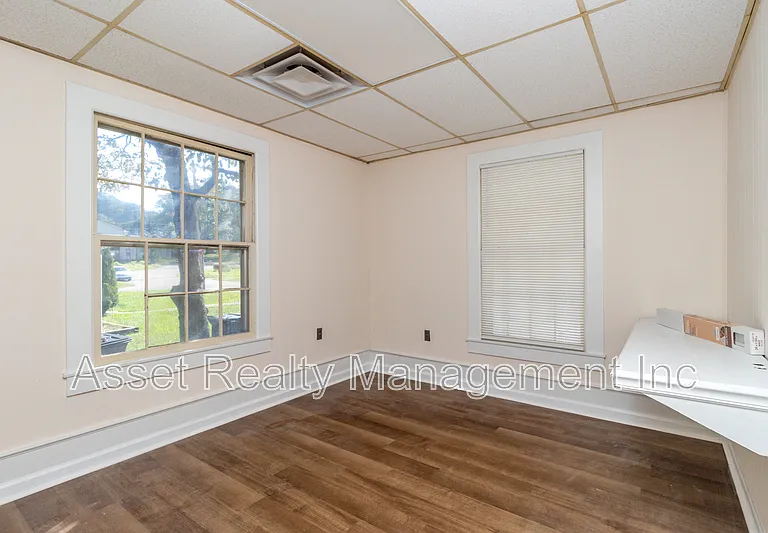 221 Hawthorne Ave #2 — Photo 15