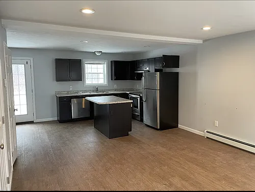 72 Lee St #B Photo 1 72 Lee St #B Photo 1
