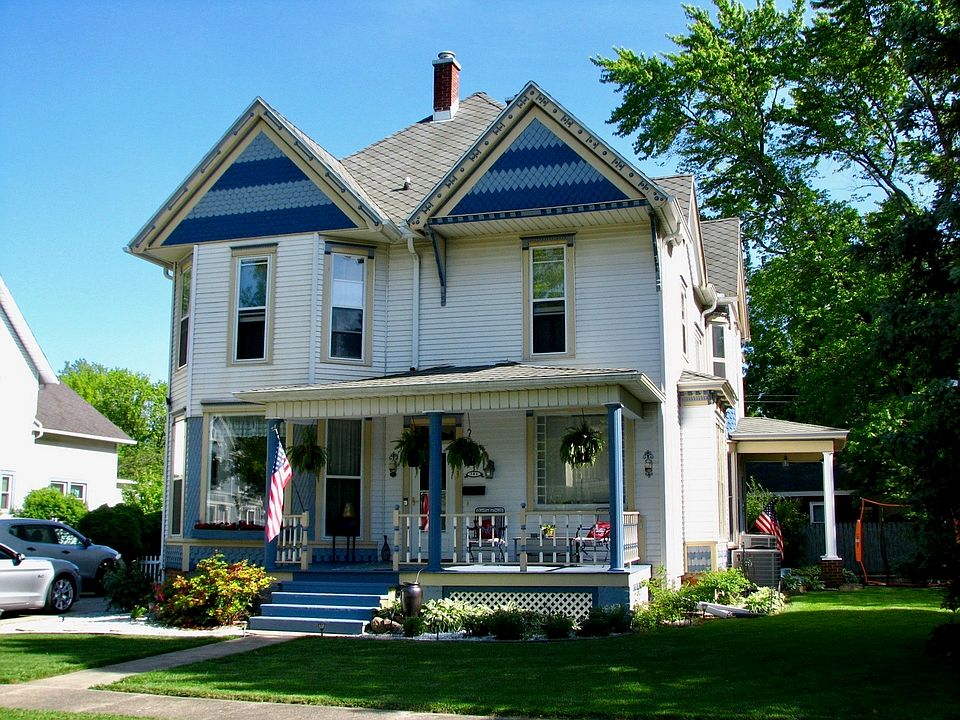 1st image of 301 E Van Allen St