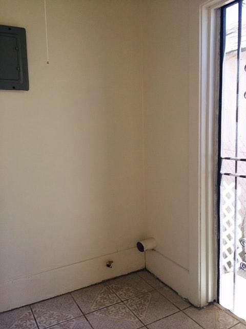 Laundry Area Hook-ups
