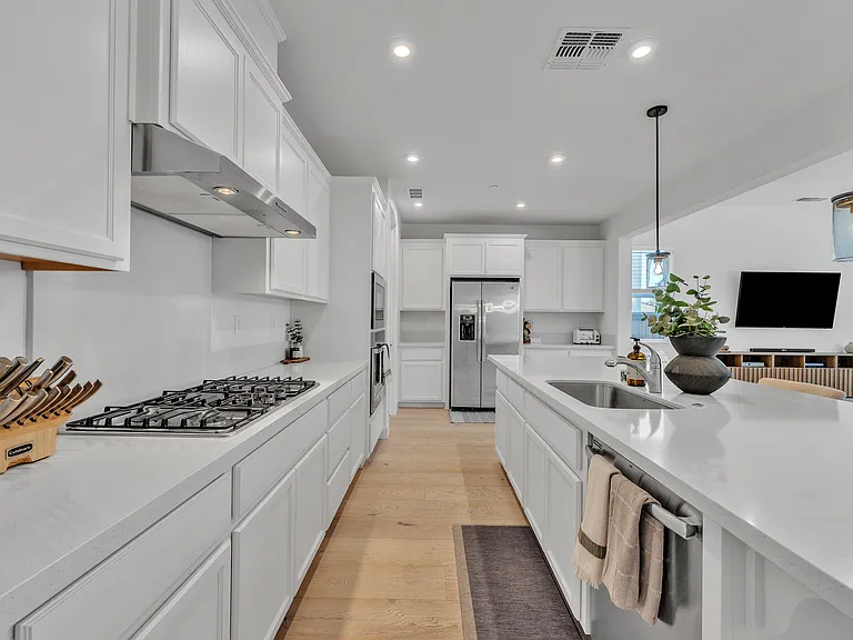 4578 Flagstaff Dr — Photo 12