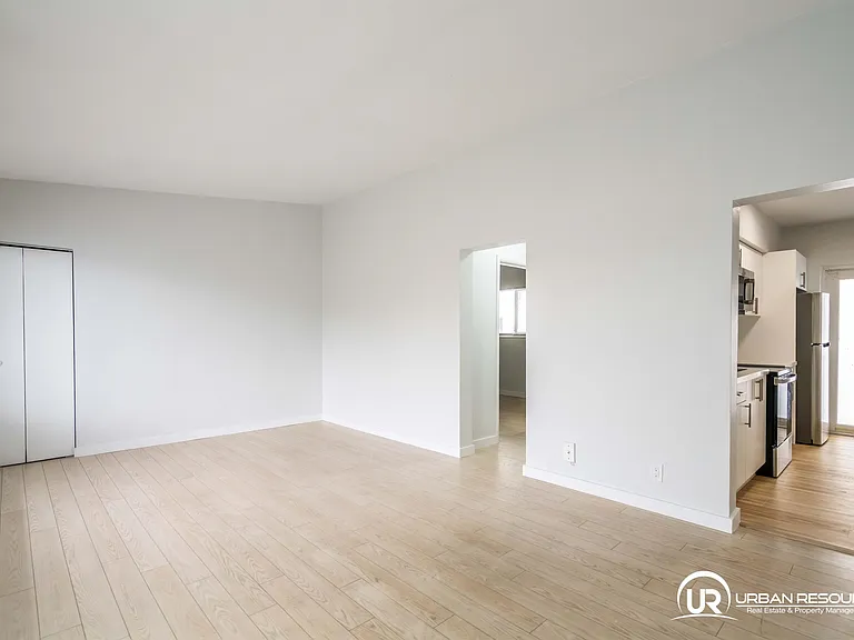 1750 S Treasure Dr #8 — Photo 15