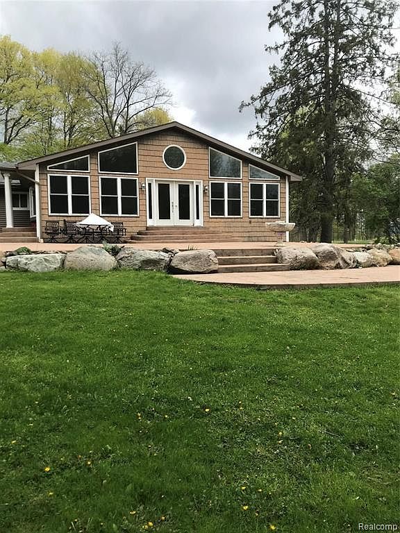 745 W Munger Rd, Holly, MI 48442 Zillow