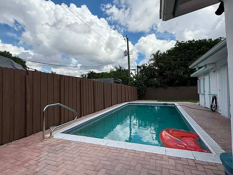 5631 SW 38th Ct — Photo 15
