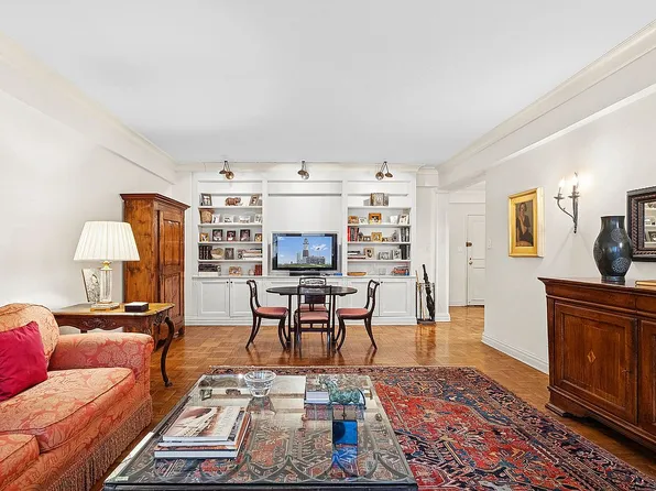 110 E 57th St APT 2E, New York, NY 10022