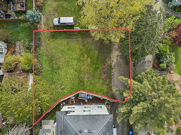 5th image of 8306 Seward Park Ave S