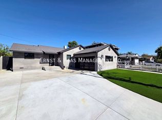 2102 Nipomo Ave, Long Beach, CA 90815