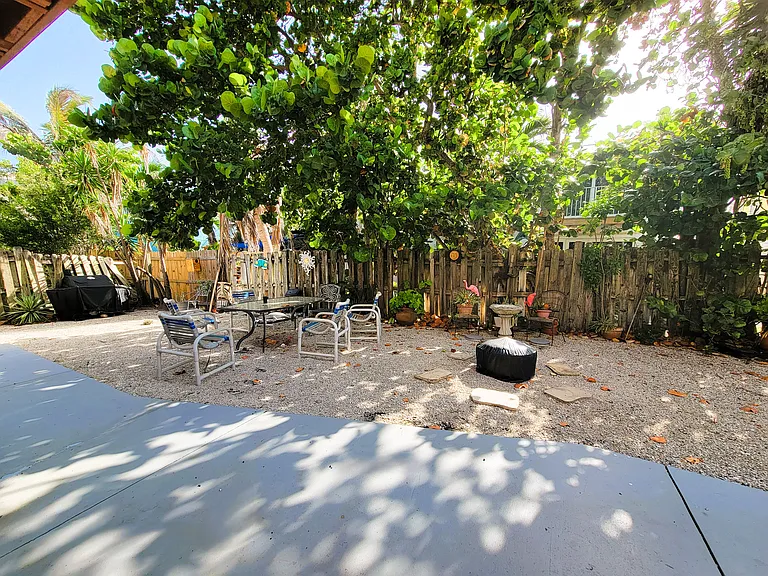 307 S Ocean Dr #B — Photo 21