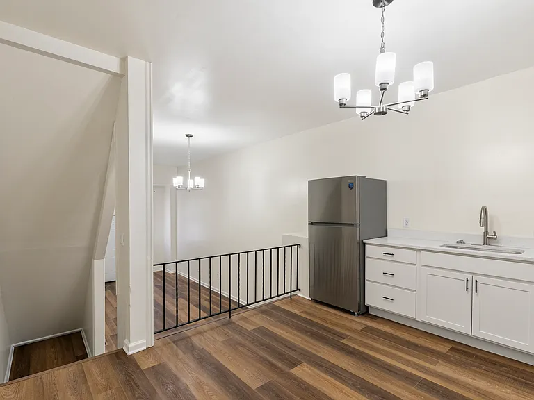 503 E 23rd St #1 — Photo 5