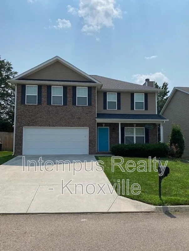 3 bed, 2.5 bath, 2192 sqft, $2,150 — Photo 1