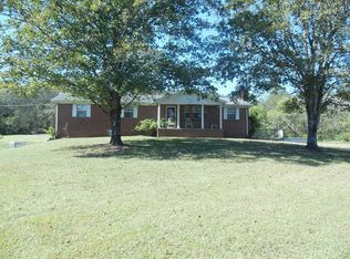 5 Martin Hollow Rd, Pleasant Shade, TN 37145