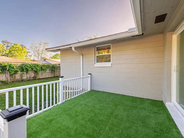 1532 Leestan Ct — Photo 10