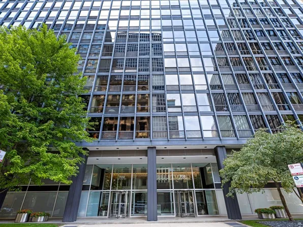 900 N Lake Shore Dr APT 2405, Chicago, IL 60611