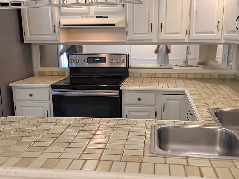 902 Woodlawn Ave — Photo 11