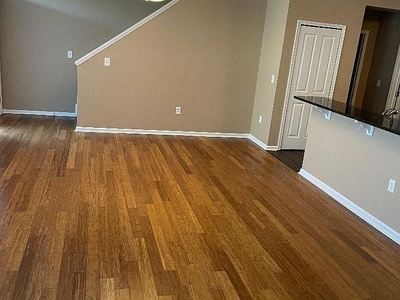 3rd image of 4046 Norwich Dr #11
