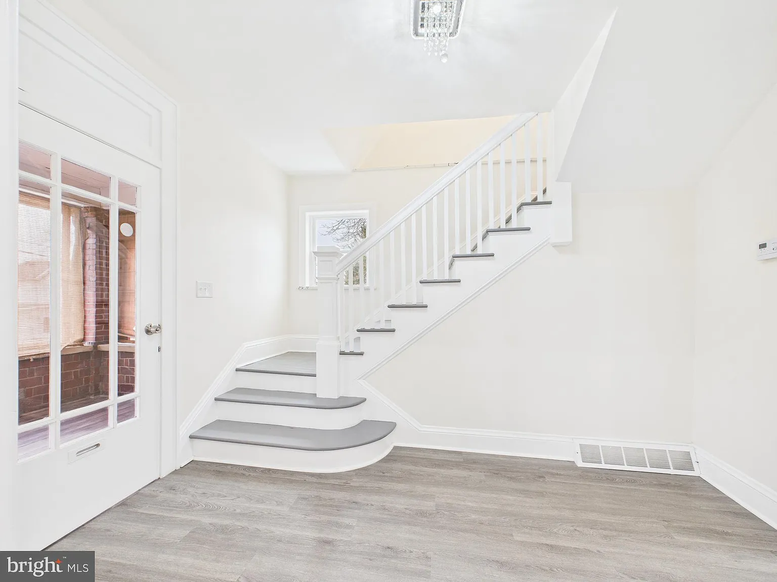 3 bed, 2.0 bath, 1164 sqft, $1,400 — Photo 4
