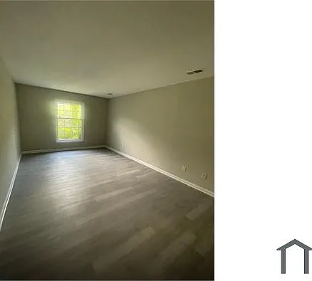 2 bed, $1,350 — Photo 4