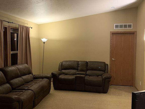 4th image of 3705 Silver Buckle Dr