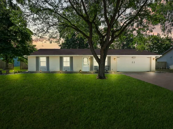 7210 Basel Dr, Fort Wayne, IN 46835