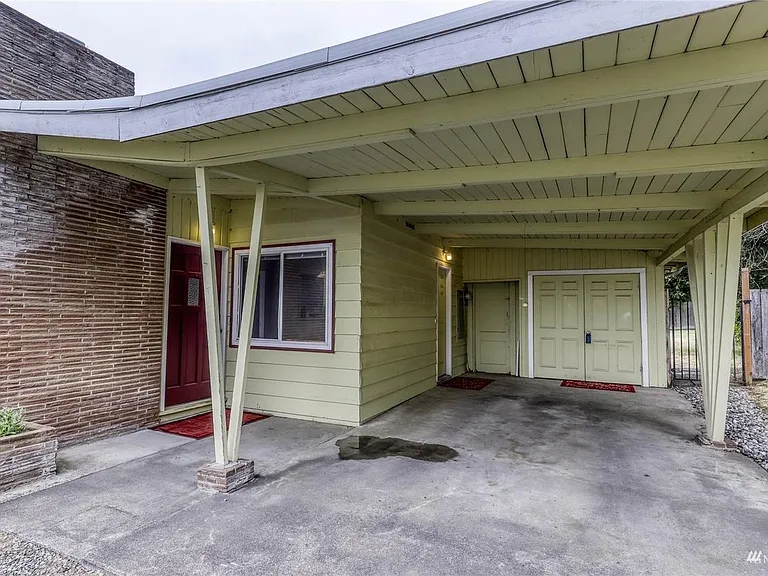 26163 Iowa Ave NE — Photo 19