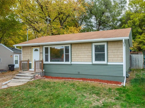 1239 E 36th Ct, Des Moines, IA 50317